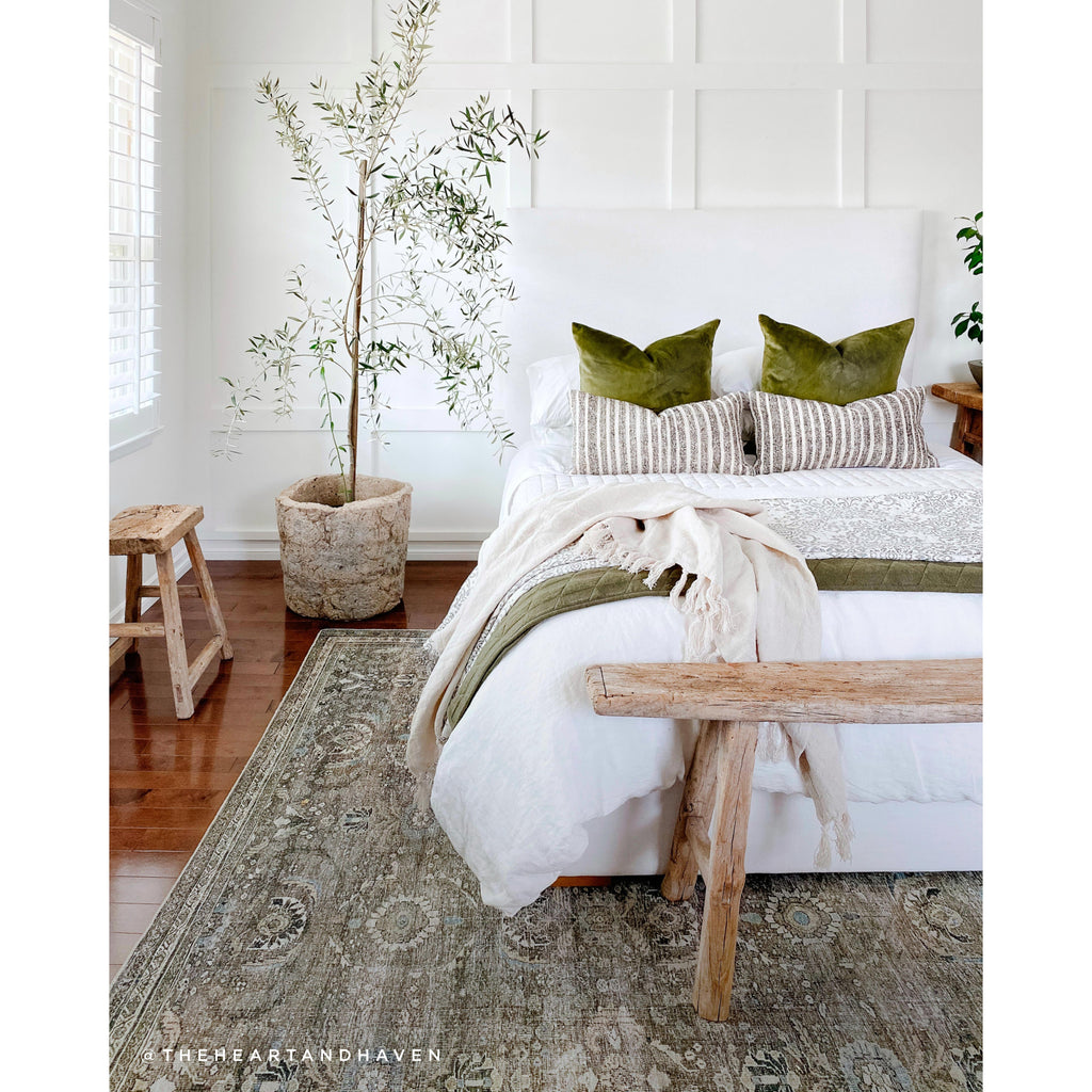 Layla Antique / Moss Rug - Light House Co.
