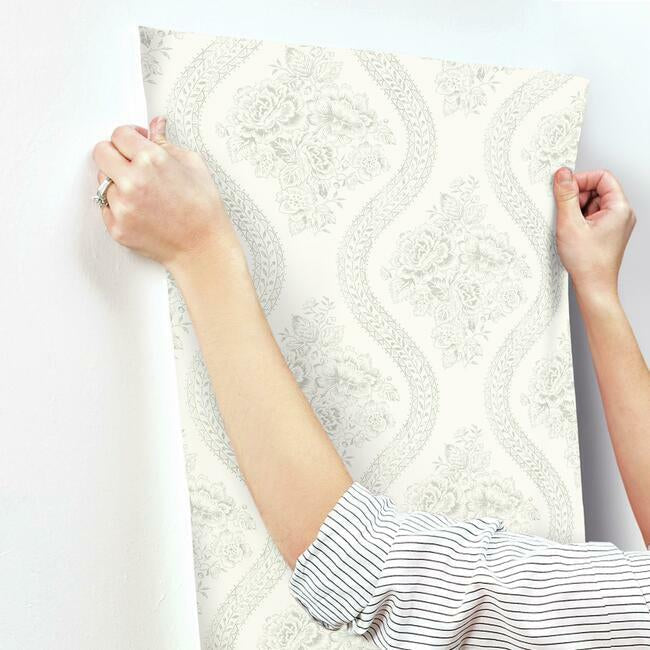 Coverlet Floral Wallpaper | Wallpaper | York Wallcoverings - Light House Co.