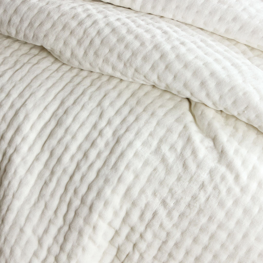 Viola Velvet Dove White Quilt - Light House Co.